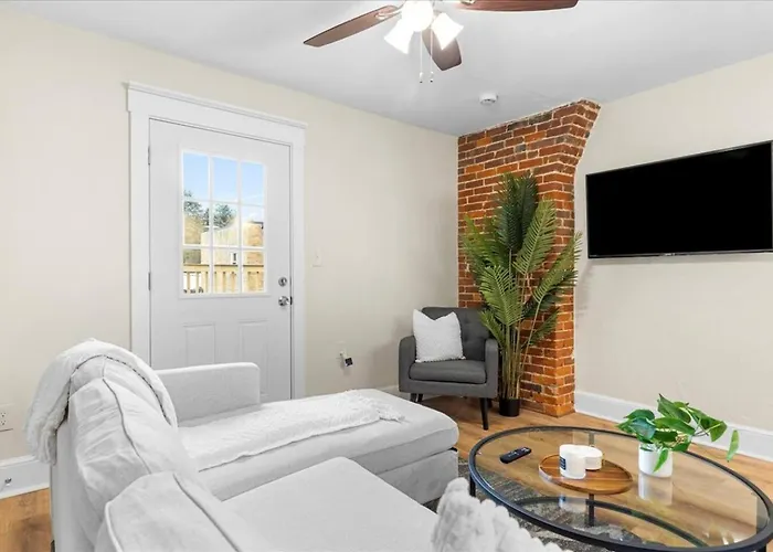Apartment Modern 2br Near Downtown & Shopping Pittsburgh