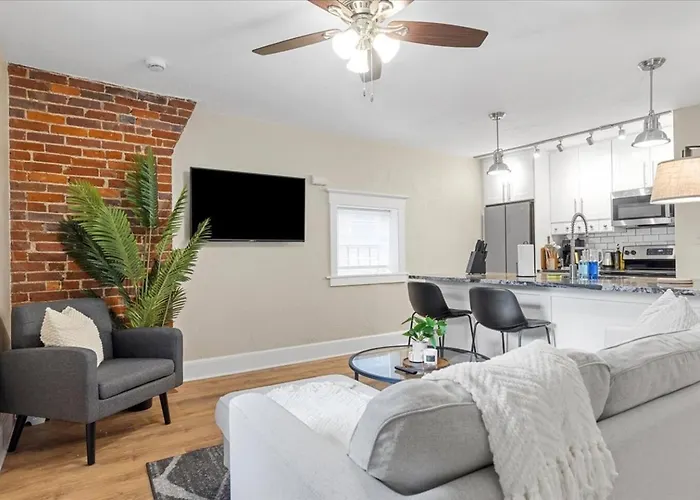Apartment Modern 2br Near Downtown & Shopping Pittsburgh