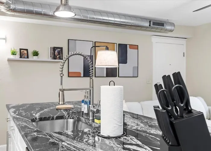 Apartment Modern 2br Near Downtown & Shopping Pittsburgh