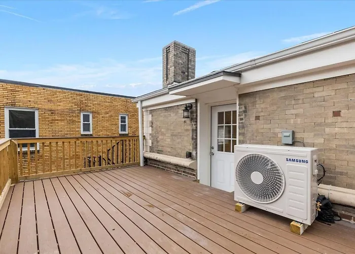 Modern 2br Near Downtown & Shopping Pittsburgh