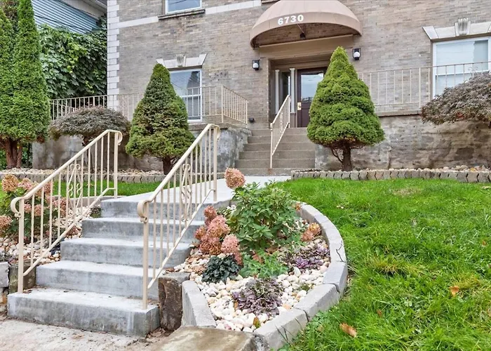Apartment Modern 2br Near Downtown & Shopping